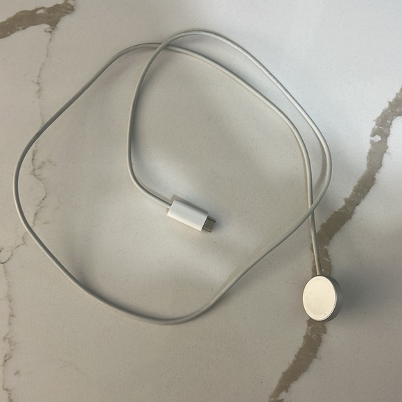 Apple Watch Magnetic Fast Charger - Picture 5 of 9